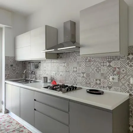 Modern Flat - Via Crimea * Милан